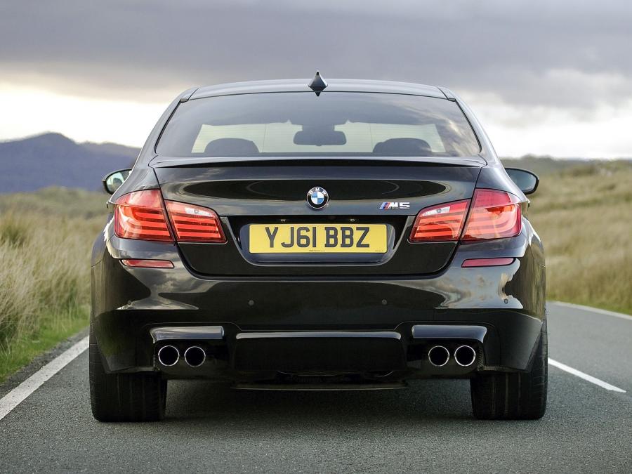  BMW M5 2011 года  (UK) (фото 4 из 36)